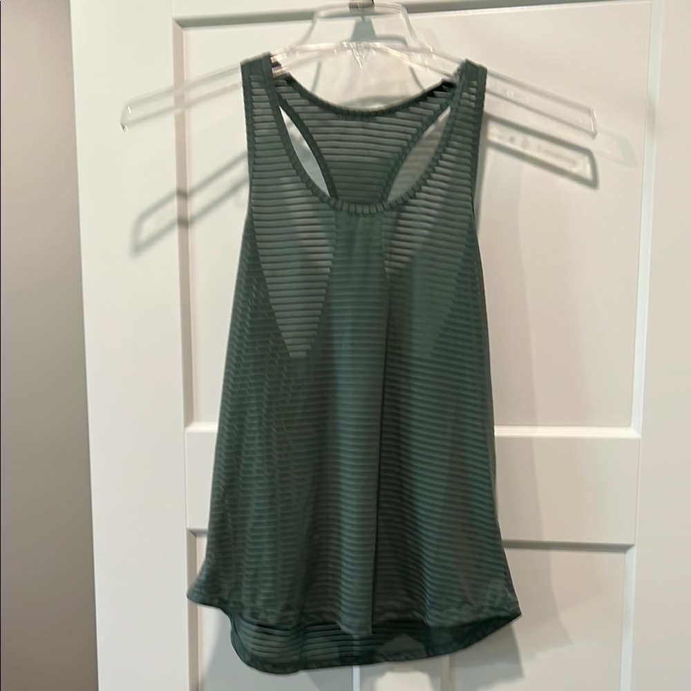 ZYIA Green Sleeveless Athletic Tank Top